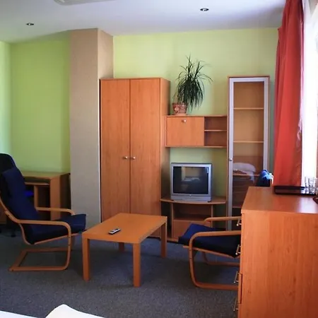 Zlata Noha Pressburg