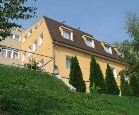 ホテル Zlata Noha 3*