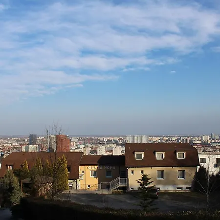 ホテル Zlata Noha 3*