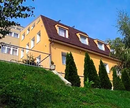 Zlata Noha Hotel