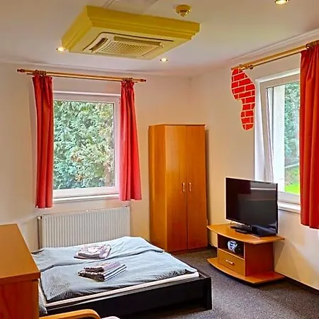 Zlata Noha Szálloda